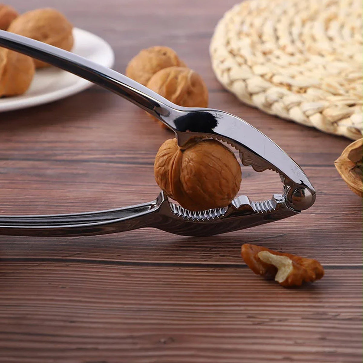 Metal Walnut Cracker Kitchen Nutcracker - smartease