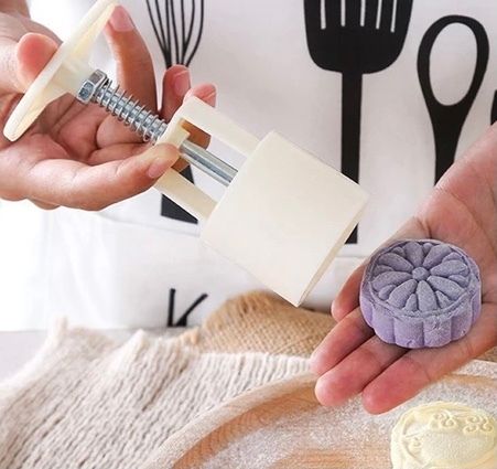 Big Maamoul Round Press with Spring 6 designs - smartease